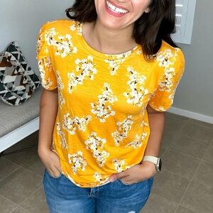 LuLaRoe Olive Tulip Sleeve Floral Top 🌼